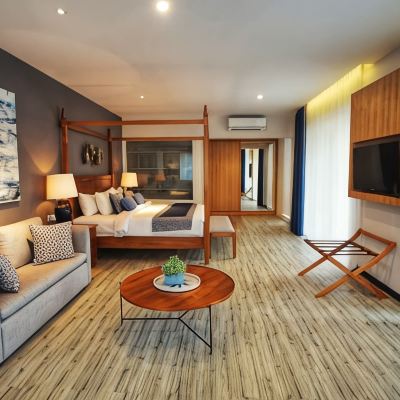 Suite The Cakra Hotel Promo Code