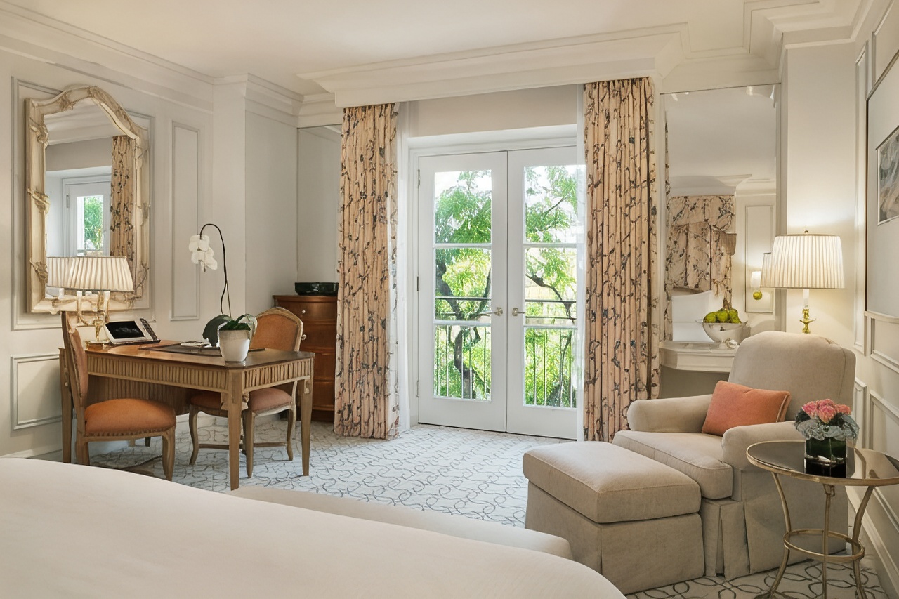 Deluxe King Room