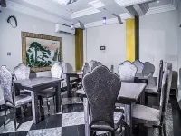 E-Suite Hotel