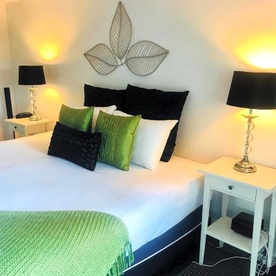 The River Deluxe Apartment Hotel Laguna Holiday Apartments Promo Code