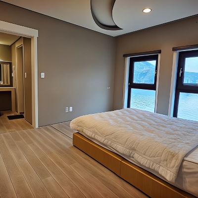 Monet Room 301 (River View, 24 Pyeong, Bathtub) 리버빈 하우스 가평 쿠폰