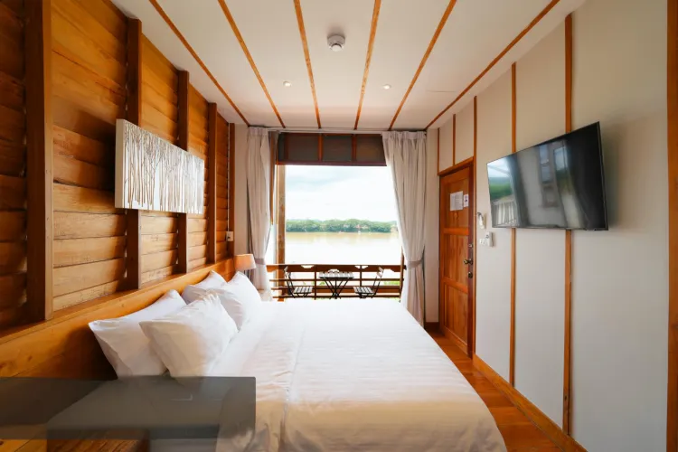 ห้องดีลักซ์วิวแม่น้ำ