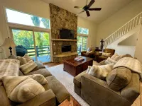 Mountain Chalet on Golf Course with Beautiful Views Hotele w: Eagle-Vail