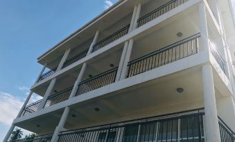 Hollandia Hotel - Housity