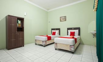 Hotel Malang Near Alun Alun Malang RedPartner