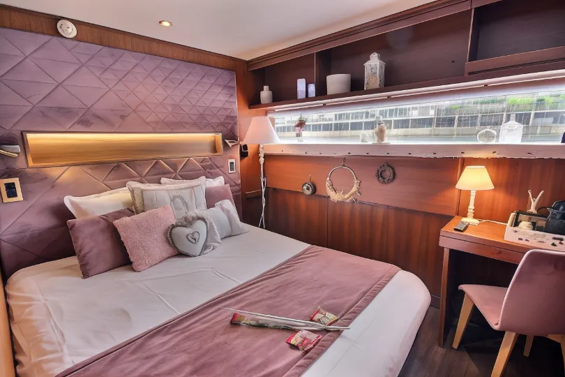 VIP Paris Yacht Hôtel & Spa