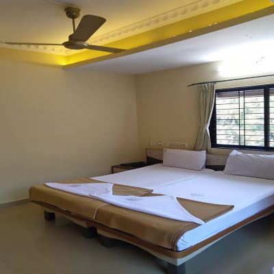 Double Room with Air Conditioning