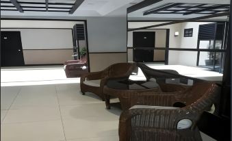 Hotel Mikka - Housity