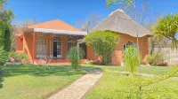 Lynns Guest House Hotels in 