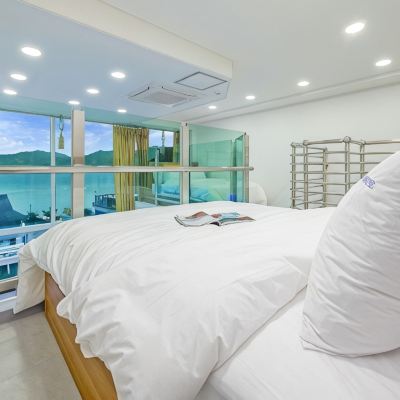 럭셔리 룸 102 (수영장) 남해 하버리조트 쿠폰