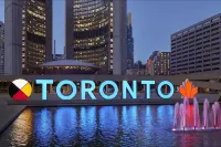 Marriott Downtown at CF Toronto Eaton Centre โรงแรมใน