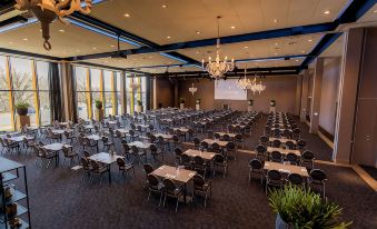 Van der Valk Hotel Eindhoven - Housity