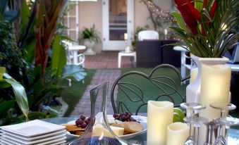 La Jolla Bed and Breakfast Retreat, LLC - Housity