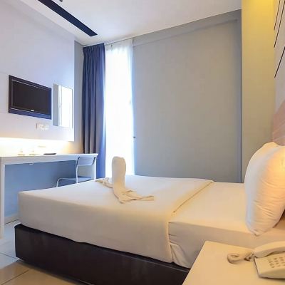Deluxe Window Kupon Suite Dreamz Hotel Sri Petaling Kuala Lumpur