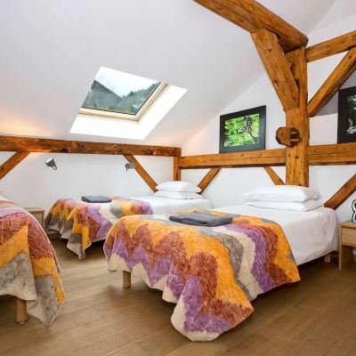 Triple Room, 3 Twin Beds Hideout Hostel Promo Code