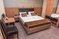 Hotel Crnogorska Kuća