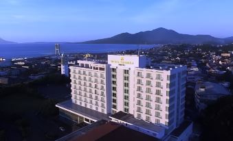 Sintesa Peninsula Hotel