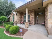 Large Belton Home near Expo Ctr ベルトンのホテル