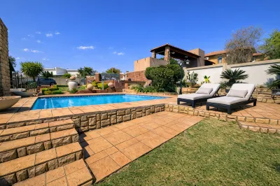 Luxury Rustenburg Villa | Pool, Braai & Fast Wi-Fi Отели в г. 