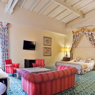 Quadruple Room Palacio Urgoiti Promo Code