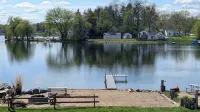 Lakeside Beach Getaway with A Gorgeous Kitchen & Dining Room with Room for 10.