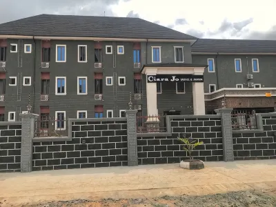 Ciara Jo Hotel and Suites Hotel di 