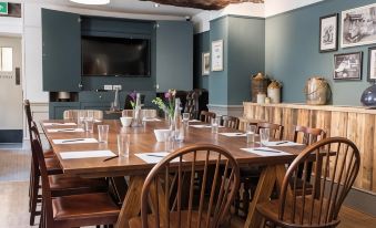 The Fleece at Cirencester - Housity