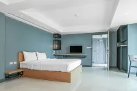 Nora LakeView