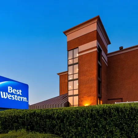 Best Western Hampton Coliseum Inn Отели в г. Хэмптон