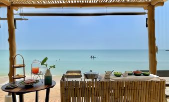 Issara Beach Resort Beachfront Zone - Housity
