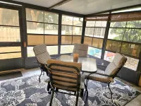 Charming Single Story Townhome close to beaches