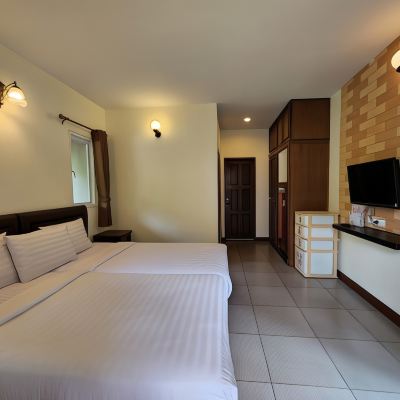 One Bedroom Twin Bed with Balcony