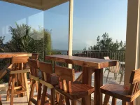 Arainn Bed & Breakfast Tretes Prigen by ecommerceloka Hotels in Prigen