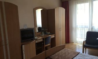 Hotel Barátság - Housity
