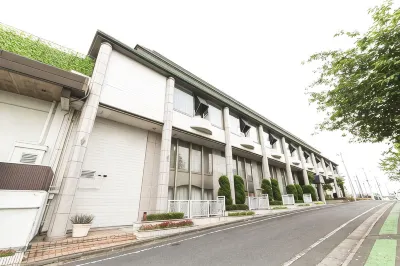 HOTEL CRYSTAL PALACE Các khách sạn ở 
