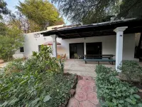 Villa Senegal Ngaparou50 m from the sea, 3 bedrooms, 3 bathrooms Hotels in 