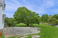 Cranberry Hill l 9 Br 22 Acre Estate l Sleeps 22