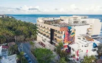 The Fives Oceanfront Puerto Morelos