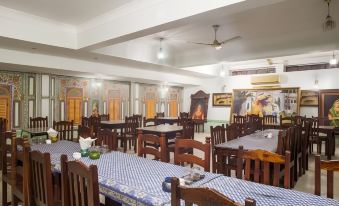 Rani Mahal Hotel