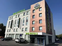 B&B HOTEL Warszawa-Okęcie Отели в г. 