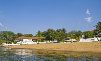 Sunbird Livingstonia Beach Hotel - Housity