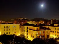 بد آند بريكفاست لونا دي نوتي