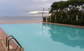 Baan Hua Hin 4 Bedroom Luxury Villa by the Ocean