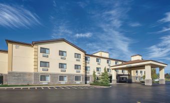 La Quinta Inn & Suites by Wyndham Erie