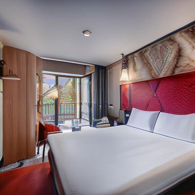Superior Room With One Double Bed And Balcony