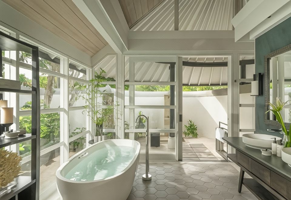 带泳池的日落海滩别墅