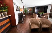 Guaparo Suites Hotele w: 