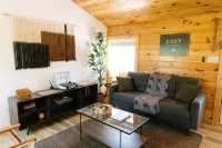 Cozy Dumplin' RRG - Warm & Modern Stay in RRG/Auxier