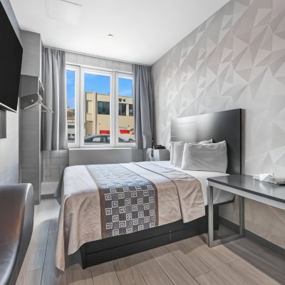 Queen Room Hotel 365 Bronx Promo Code