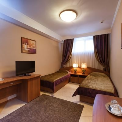 Standard Twin Room New Promo Code